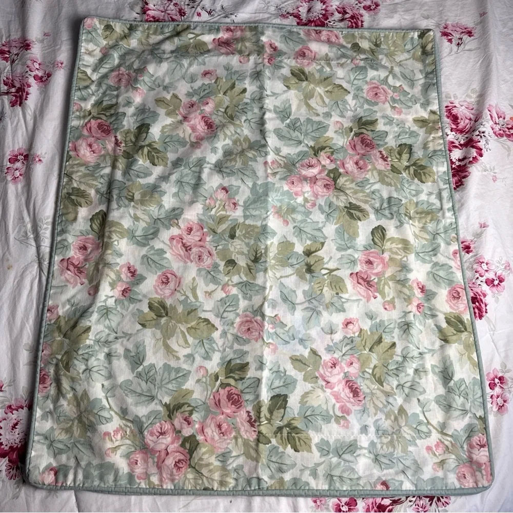 VTG Laura Ashley 2 Shams Set Pillow Covers Cottage Rose CottageCore Green Pink